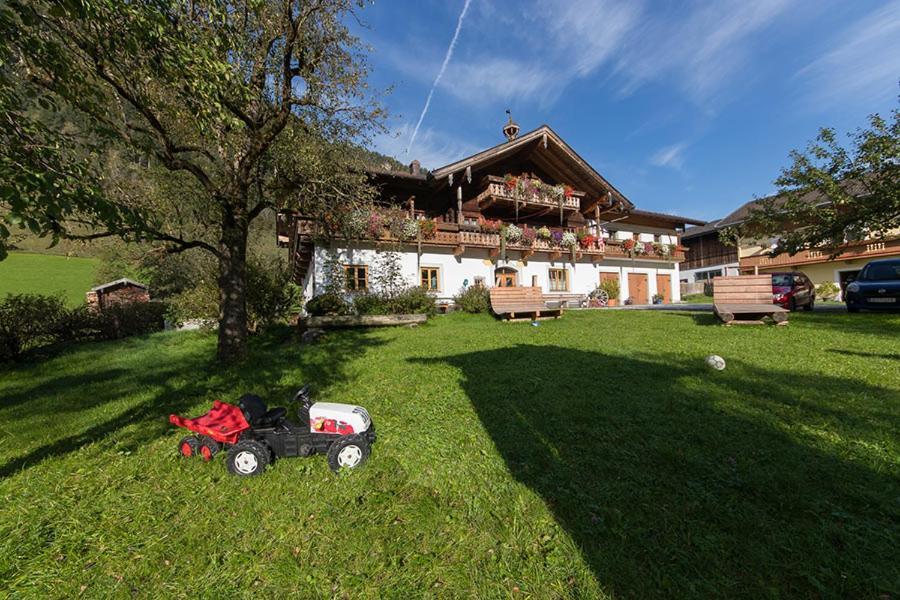 Pension Schösser Fusch an der Grossglocknerstrasse Exteriör bild